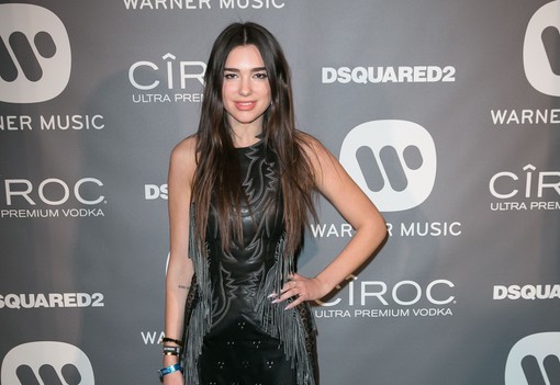 8 régi fotó Dua Lipa énekesnőről, amin rá sem ismerni a hírességre