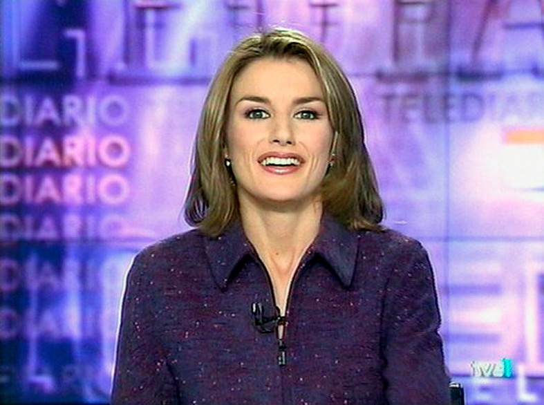 Fülöp király és Letícia királyné sokakat meglepett, amikor 2003 novemberében bejelentették eljegyzésüket. Nem derült ki pontosan, mikor kezdtek el randizni egymással, de azt sokan tudták, hogy Letícia korábban tévés műsorvezetőként dolgozott.