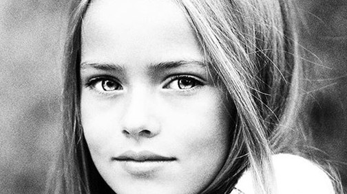 10 éves és profi modellnek állt a világ legszebb kislánya