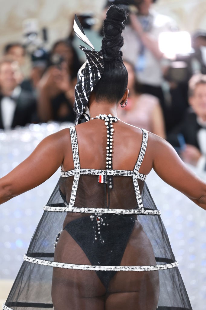 Janelle Monae kerekded idomai nem a klasszikus Kald Lagerfeld-vonal