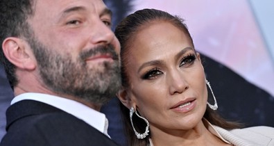 Jennifer Lopez és Ben Affleck vörös szőnyeges csókja mindent visz