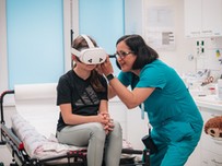 Űrkaland a kórházban: így győzhető le a gyermekkori tűfóbia (x)