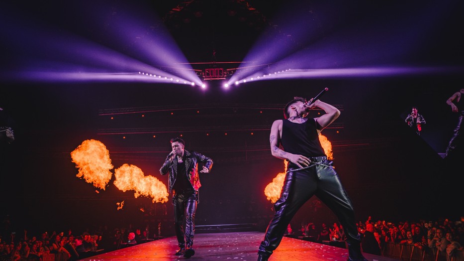 Valkusz Milán haja kis híján leégett a koncert alatt