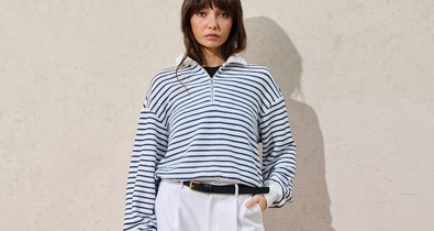 Hogyan kombináljuk a melegítőfelsőket más ruhadarabokkal?