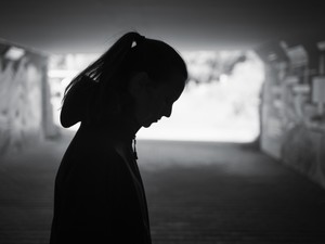 „Azt mondta, beköltözik, és innentől én vagyok a felesége” - A nők hajléktalansága sokszor egy bántalmazó kapcsolat következménye