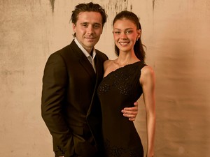 Lélegzetelállító fotók készültek Brooklyn Beckhamről és feleségéről, ennél szerelmesebbek nem is lehetnének