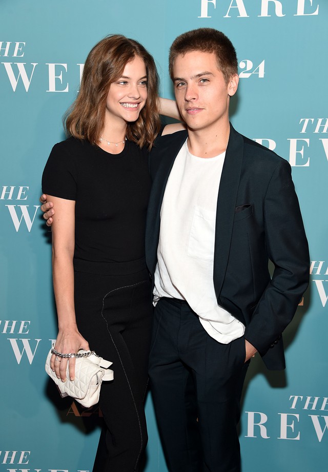 Palvin Barbi a legegyszerűbb szettben is ragyog a vörös szőnyegen Dylan mellett