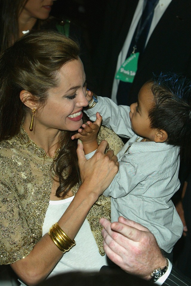 10 kép, ami bebizonyítja, hogy Angelina Jolie-nak tényleg különleges kapcsolata vagy a gyerekekkel