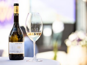 Tokaj koronája, a Juliet Victor borászat megnyitotta kapuit