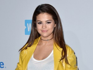 Selena Gomez új frizurával ünnepelte a szülinapját