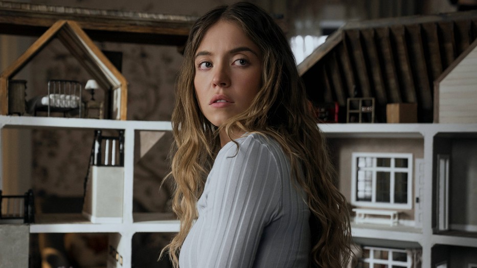 The Housemaid – A téboly otthona már könyvként is hatalmas siker lett, és bár a filmadaptáció nem lett tökéletes, mégis hozza, amit vártunk tőle