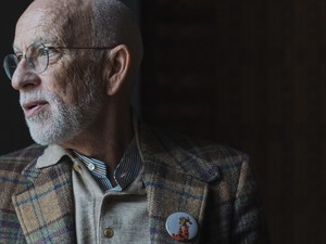 „Az életem kalandja a szabadsággal kezdődött, nem cserélnék senkivel sem” - Sam Havadtoy, a magyar művész, aki húsz éven át élt Yoko Onóval