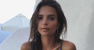 Álomnyaralás, álomnővel: Emily Ratajkowski visz el a Paradicsomba
