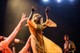 Florence + The Machine - Az éterien éneklő Florence Welch és zenekara drámai indie-rock dalaival képes teljesen megbabonázni a közönséget.