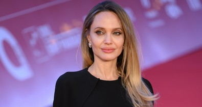 Hirtelen rá sem ismerünk Angelina Jolie fiára, Knox drasztikus frizuraváltáson esett át