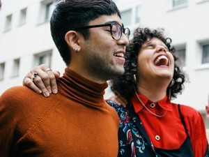 Innen jöhetsz rá, hogy többet akar tőled puszta barátságnál
