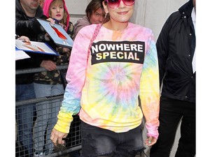 A hét legcsúnyább cipőjében Lily Allen