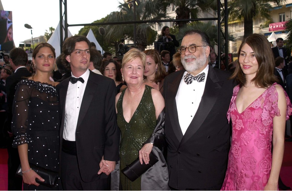 A Coppola család (Roman, Eleanor, Francis Ford és Sofia Coppola) a 2001-es cannes-i filmfesztiválon