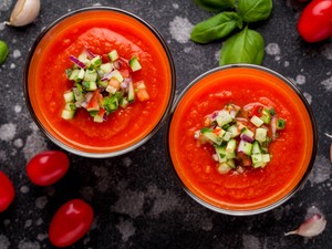 Egy igazi nyári leves: így készítsd el a gazpachót