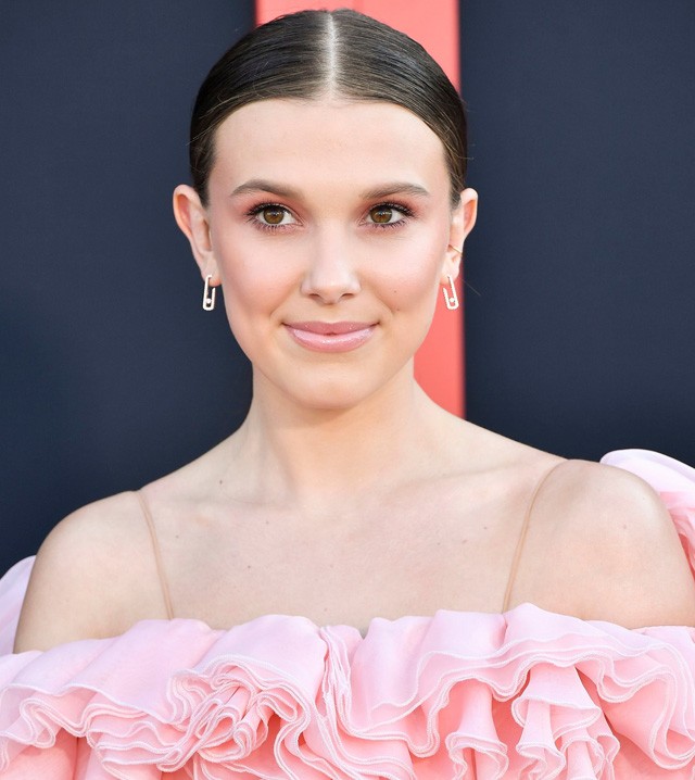 Kész, vége! Millie Bobby Brown már nem kislány többé!