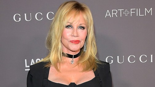 Nem találtuk volna ki, hogy ő az, de a 60 éves Melanie Griffith fürdőruhája tökéletes