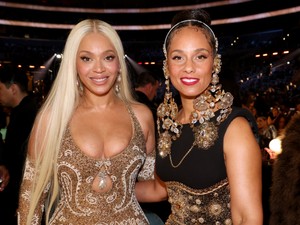 10 lélegzetelállító ruha a Grammy-díjátadóról, ami mellett nem lehet szó nélkül elmenni