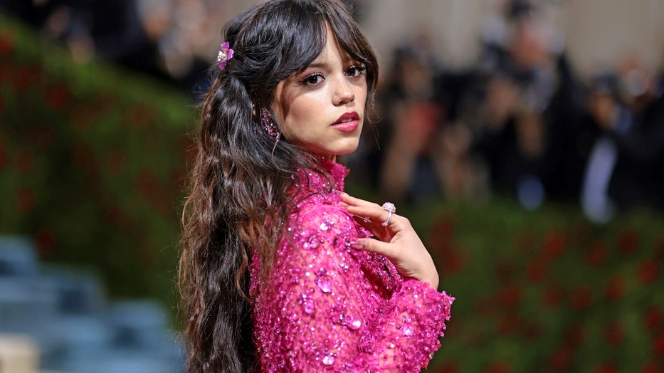 Jenna Ortega gyönyörű volt élete első Met gáláján | Fotó: Dimitrios Kambouris