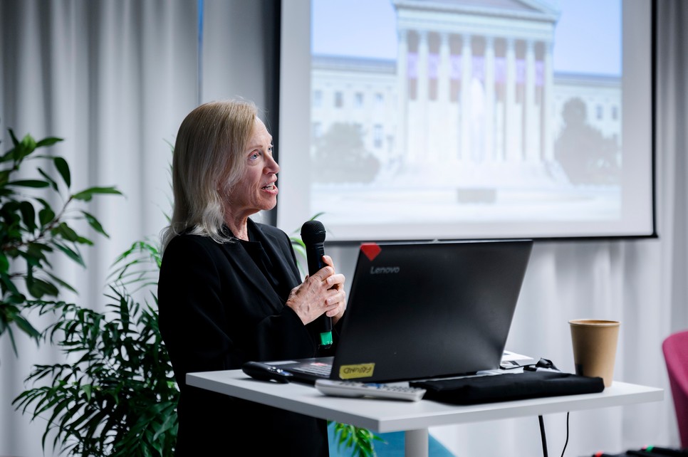 Valerie Steele lehengerlő előadása bizonyította, hogy az öltözékünkről való gondolkodás a kultúránk nagyon fontos területe