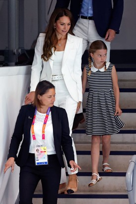 Sarolta hercegnő tavalyelőtt a Nemzetközösségi Játékokon vett részt szüleivel ebben a csíkos ruhában