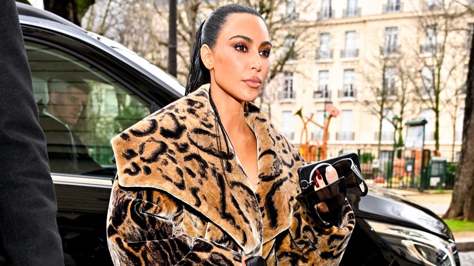 Kim Kardashian kiverte a biztosítékot a követőinél, mikor Katalin hercegnével poénkodott