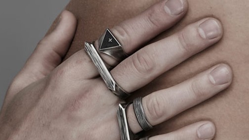 Ez a legbunkóbb, szexista kampány idén