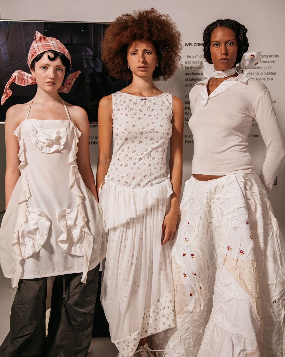 A nyári könnyedség pillanatai jelentek meg a Rave Review kifutóján