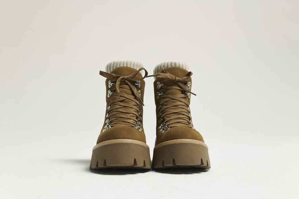 A legdivatosabb női csizmák a 2024-es szezonban: a trendek áttekintése