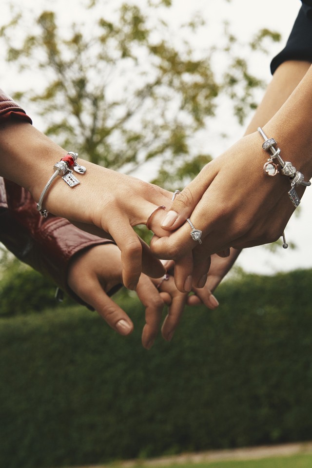 A szeretet sokszínűségét szimbolizálja a Pandora új kollekciója