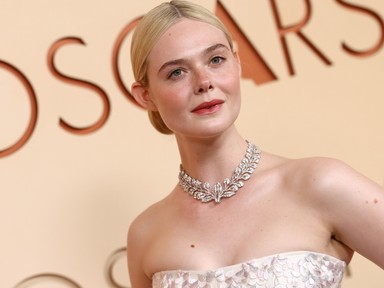 Elle Fanning meseszép hercegnőként ragyogott az Oscar vörös szőnyegén, a ruhája különleges jelentést hordozott 