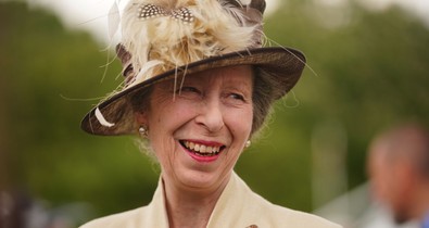 A 74 éves Anna hercegnő szépsége beragyogta a palotát - Így nézett ki fiatalon Erzsébet királynő lánya