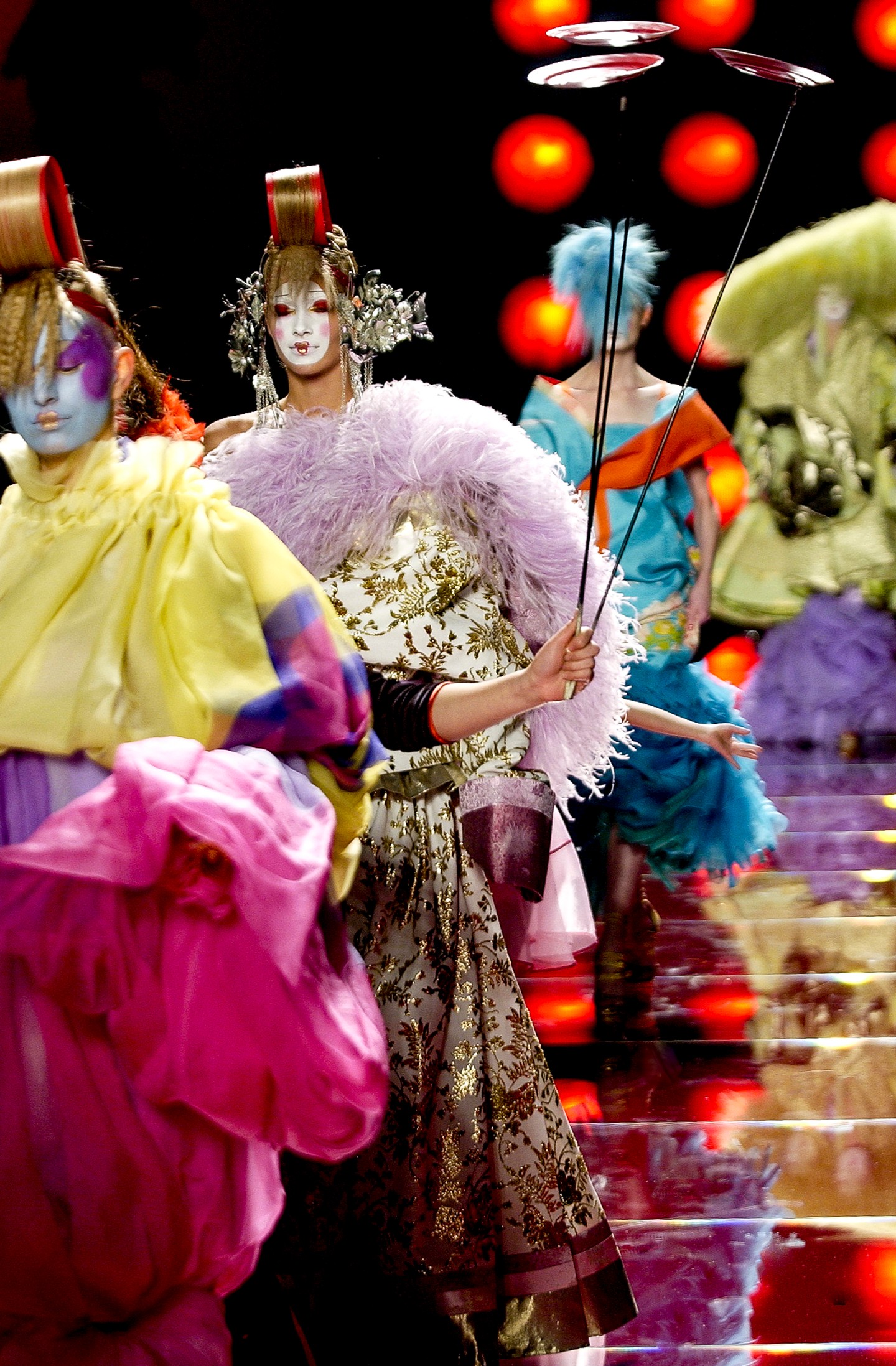 A Dior teátrális kifutója (2003)