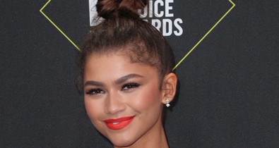 Zendaya álmaink ruhájában mutatta meg izmos hasát