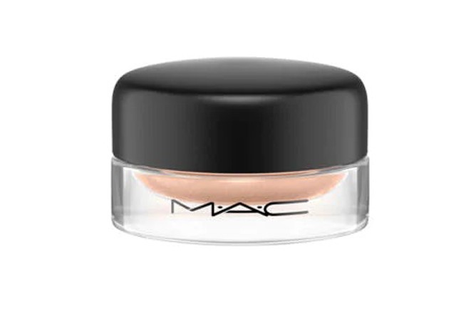 Bemutatjuk a nyár egyik nagy sminktrendjét: a Watercolor szemsminket