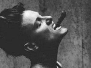 Az első nő, aki férfimodell lett!