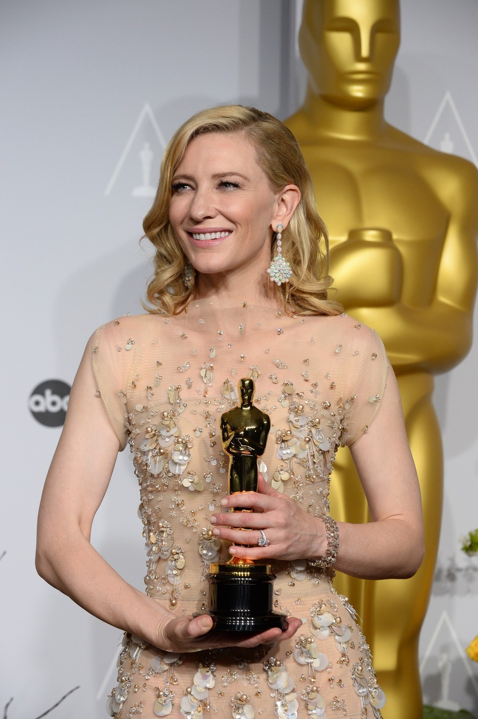 Cate Blanchett szintén két Oscar-díjat tudhat magáénak (Aviátor), (Kék Jázmin)