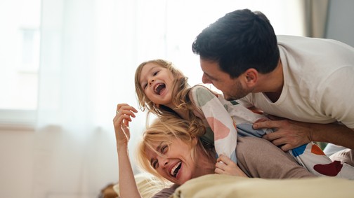 3 fontos pénzügyi téma, amiről beszélnetek kell, ha családot terveztek