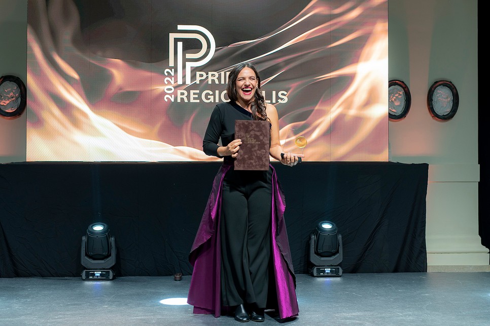 Palya Bea is átvette a Prime Regionális díjat