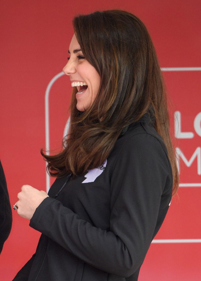 Kate Middleton csupa mosoly