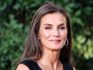 Letícia spanyol királyné sztárokat megszégyenítő ruhában ragyogott: álomszép lányai is vele tartottak az eseményre