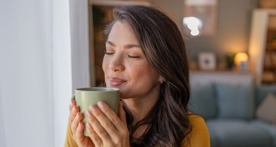 Felejtsd el a cukrot: ettől a meglepő, egyszerű hozzávalótól is édesebb lehet a kávéd