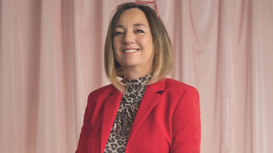 rácz zsuzsa glamour | Nadrágkosztüm és felső HUGO – Peek & Cloppenburg, Bársony csizma ZARA