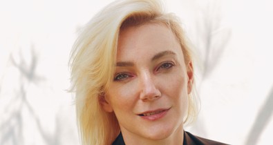 Elolvadunk: Borbély Alexandra ikerlányai édesen segítenek a nagyinak