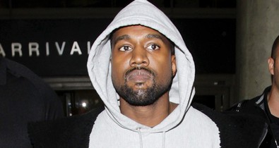 Meztelen Kim Kardashian-hasonmás rondacipőben - Kanye West felrobbantotta a közösségi oldalakat az új kampányával