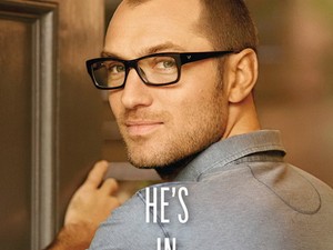 Szemüvegben is szexi Jude Law?